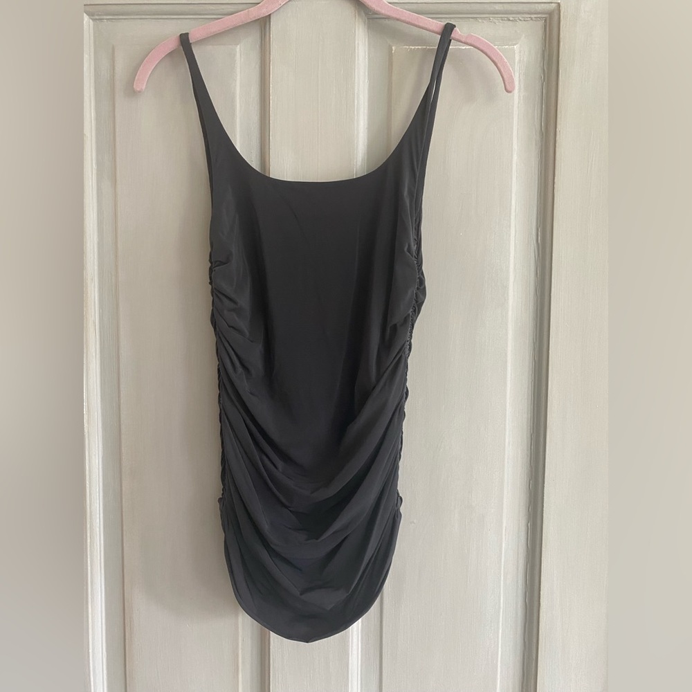 Fendi tank size 40 (small/medium) never worn like new